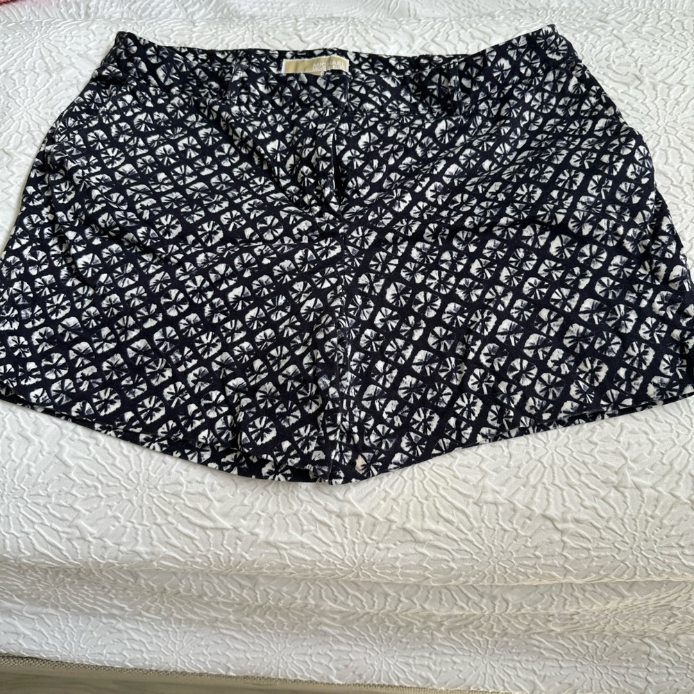 Women's Black and White Patterned Shorts